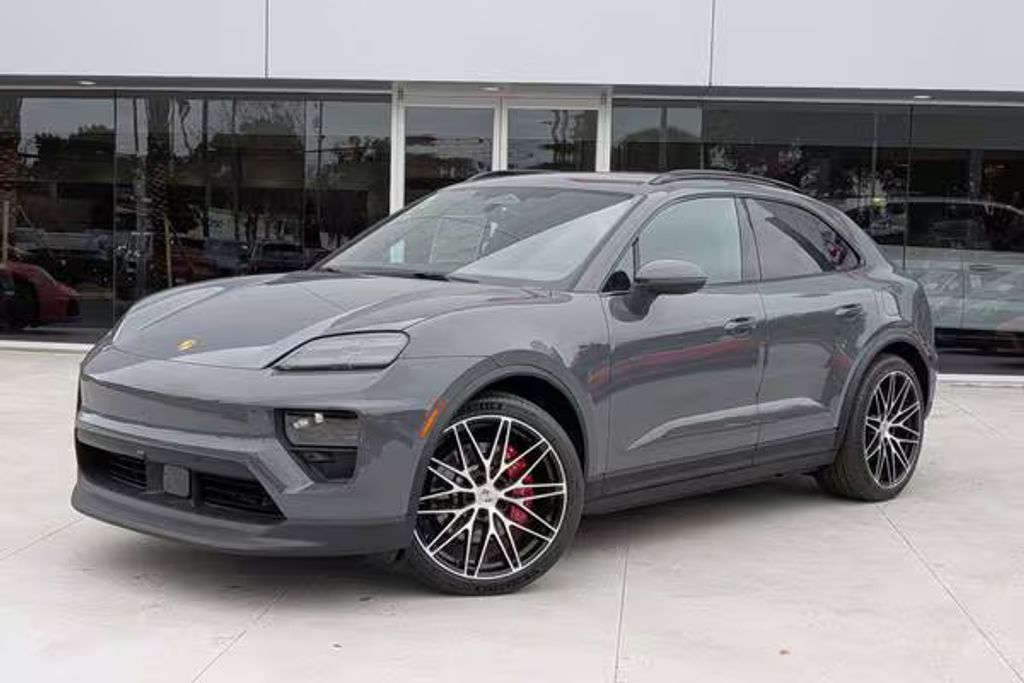 2026 Porsche Macan 4S