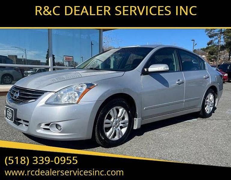 2011 Nissan Altima — a typically priced live listing
