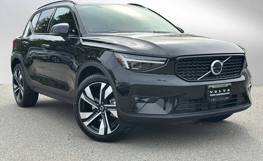 2026 Volvo XC40 Ultra Dark