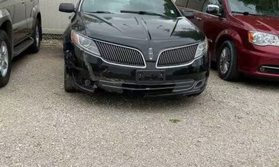 2013 Lincoln MKS Base