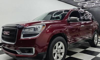 2015 GMC Acadia SLE 2