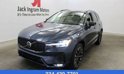 2026 Volvo XC60 Ultra Dark