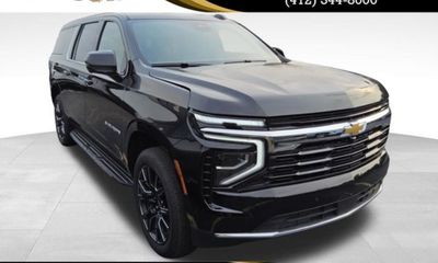 2025 Chevrolet Suburban LS