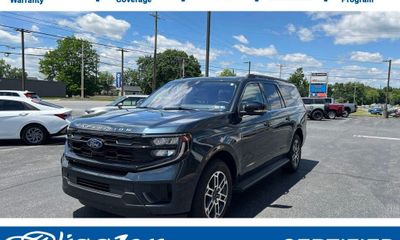 2025 Ford Expedition MAX Active