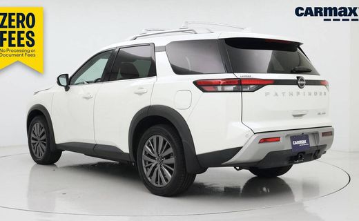 2023 Nissan Pathfinder SL