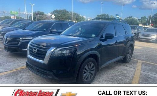2024 Nissan Pathfinder SV