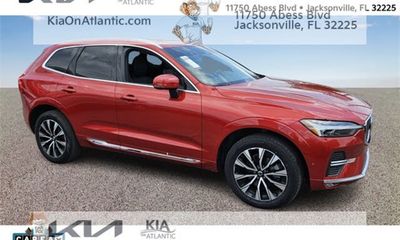 2023 Volvo XC60 Plus Bright