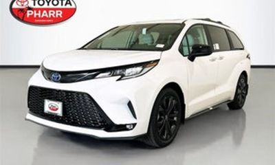 2024 Toyota Sienna LE
