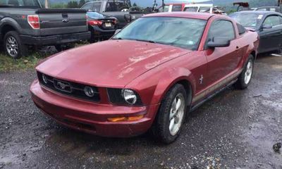 2008 Ford Mustang Deluxe