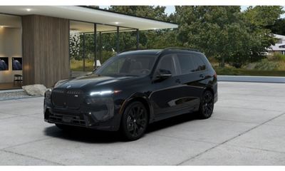 2027 BMW X7 M60i
