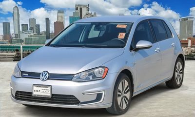 2016 Volkswagen E-Golf SE