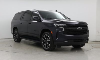 2023 Chevrolet Suburban RST