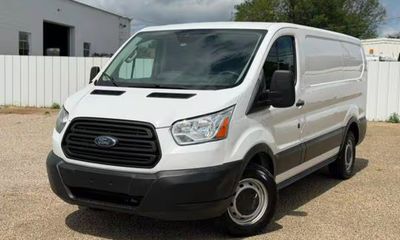 2019 Ford Transit 150 LOW Roof