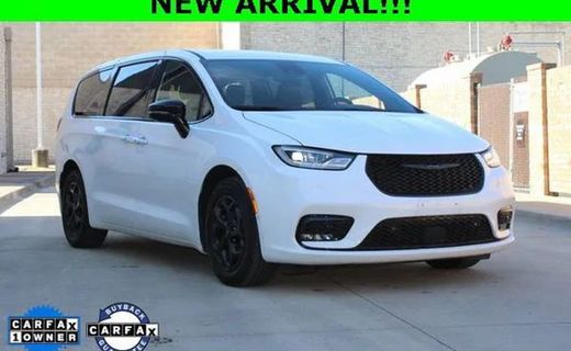 2024 Chrysler Pacifica Select