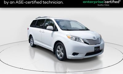 2017 Toyota Sienna LE Mobility