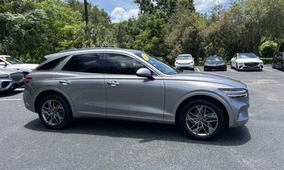 2022 Genesis GV70 2 5T Select