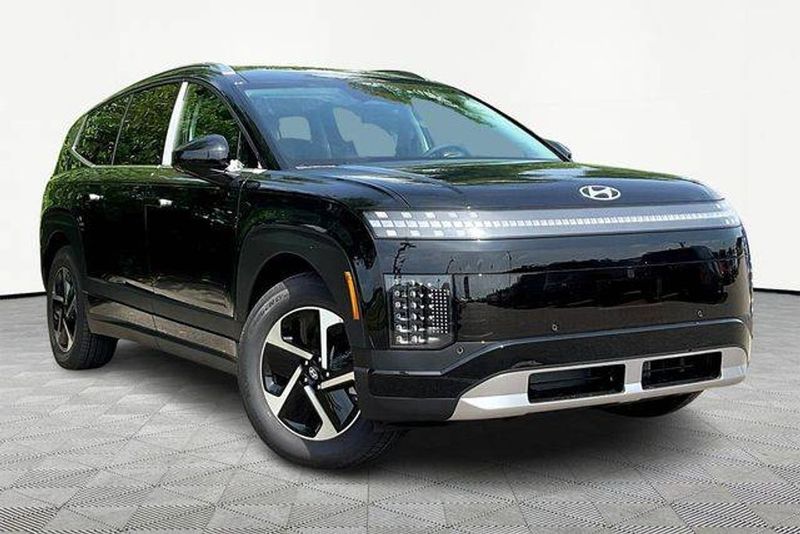 2026 Hyundai Ioniq 9 — a typically priced live listing