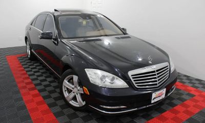 2010 Mercedes-Benz S-Class S550 4 Matic