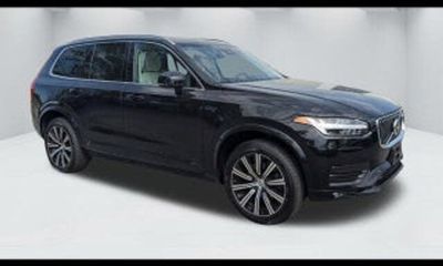 2023 Volvo XC90 Plus Bright
