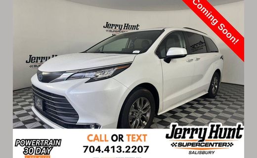 2023 Toyota Sienna XLE