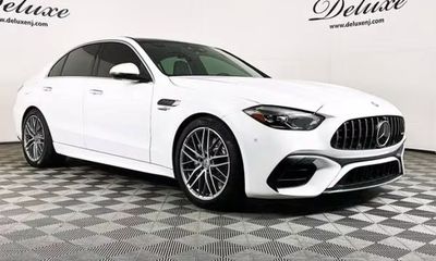 2024 Mercedes-Benz C-Class AMG C63 S