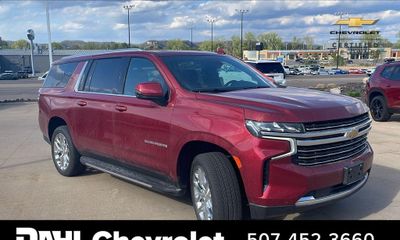 2024 Chevrolet Suburban LT