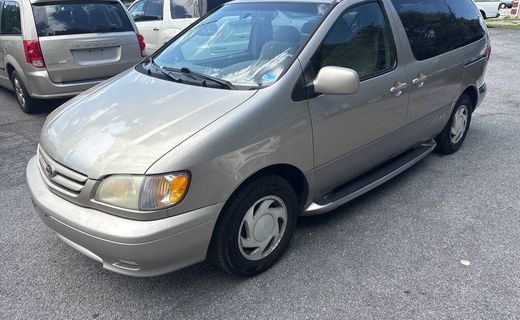 2001 Toyota Sienna XLE