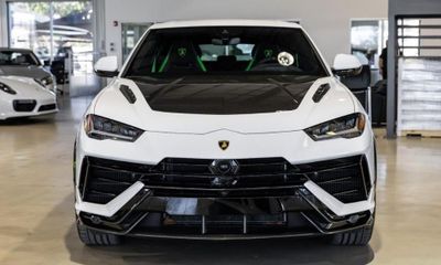 2024 Lamborghini Urus Performante