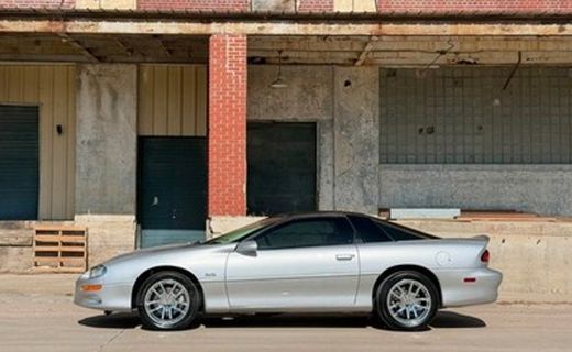 2002 Chevrolet Camaro Sport
