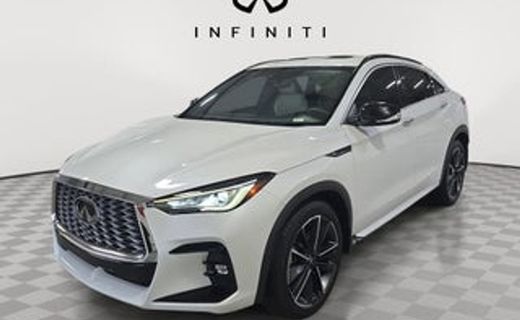2023 Volvo XC40 Plus Bright