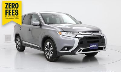2020 Mitsubishi Outlander SE