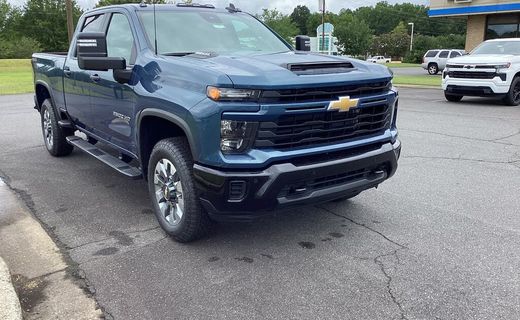 2026 Chevrolet Silverado HD Custom