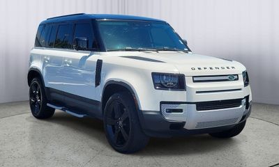 2024 Land Rover Defender 110 S
