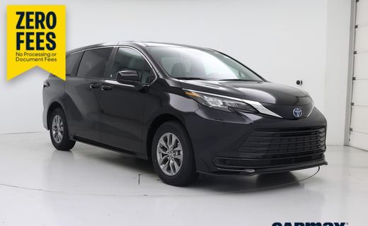 2025 Toyota Sienna LE