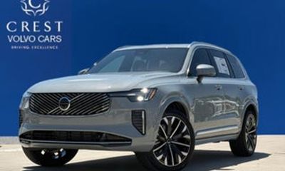 2026 Volvo XC90 Plus Bright