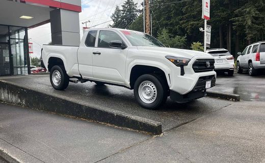 2025 Toyota Tacoma SR Xtracab