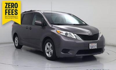 2014 Toyota Sienna LE