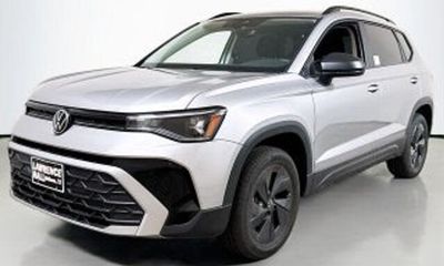 2025 Volkswagen Taos SE