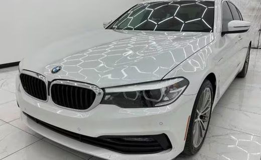 2018 BMW 530E
