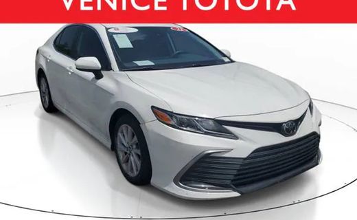2022 Toyota Camry LE