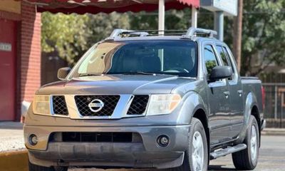 2005 Nissan Frontier LE