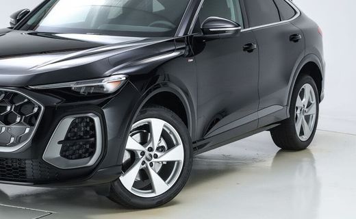2025 Audi Q5 Quattro Premium Plus