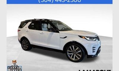 2025 Land Rover Discovery P300 S