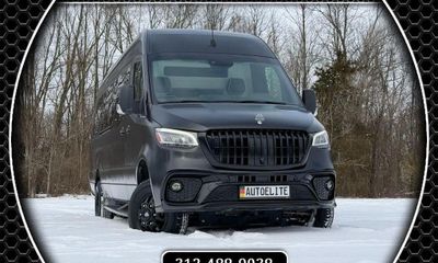 2023 Mercedes-Benz Sprinter 907 VS30