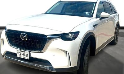 2024 Mazda CX-90 Premium Package