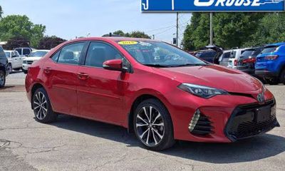 2019 Toyota Corolla L LE SE