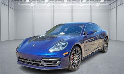 2022 Porsche Panamera 4S