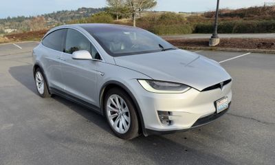 2016 Tesla Model X P90D