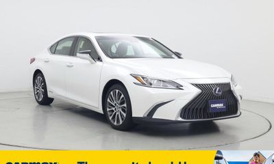 2019 Lexus ES 300H