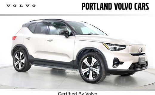 2023 Volvo XC40 Plus Dark